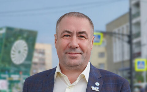 Шипицын Юрий Александрович - директор